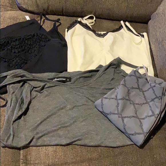 Bundle of camisoles and one of stretch leggings - Picture 1 of 5